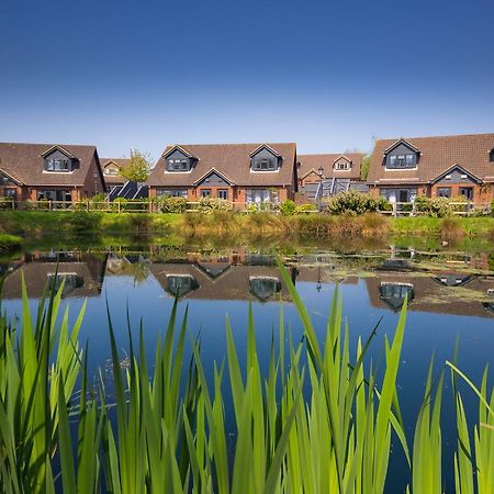 The Lakes Rookley Exterior foto The new houses at the heart of the village